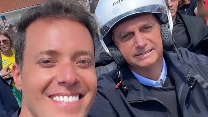 André Valadão com o então presidente Jair Bolsonaro (PL)